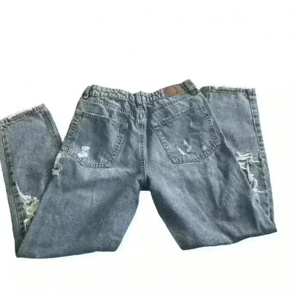 Aeropostale ripped  jeans - Picture 2 of 4